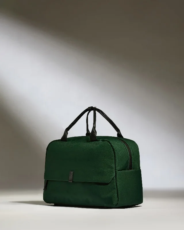 durable travel handbag-Bag with comfy back-Essential Overnight Bag in Antler Green